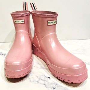 Hunter Women's Play Short Nebula Rain Boots - Pink